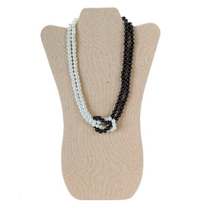 Collar Blanco-Negro Entre Lazado
