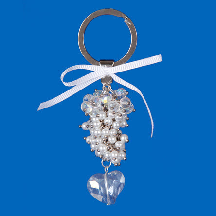 Llavero Con Corazòn De Cristal Y Engarces De Perlas