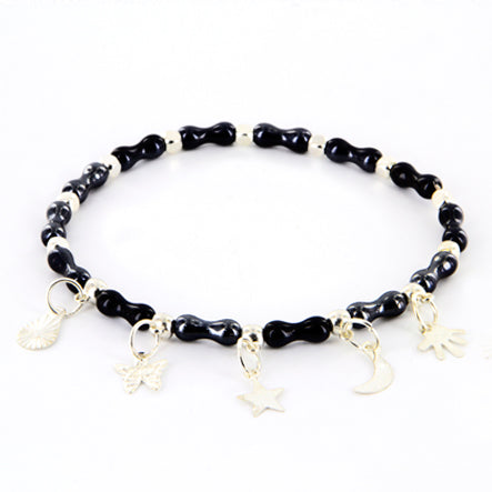 Pulsera Negro-Plata Con Dijes Colgantes