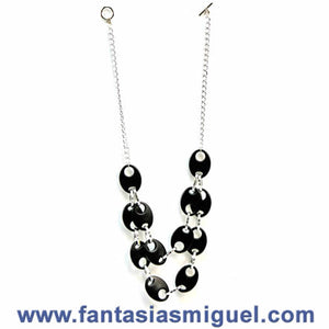 Collar De Cuentas Plasticas Finas En Negro