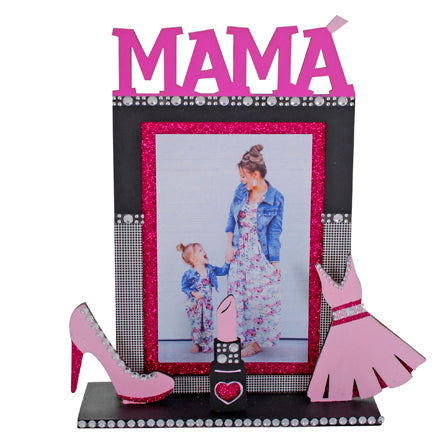 Marco Mamá Con Vestido